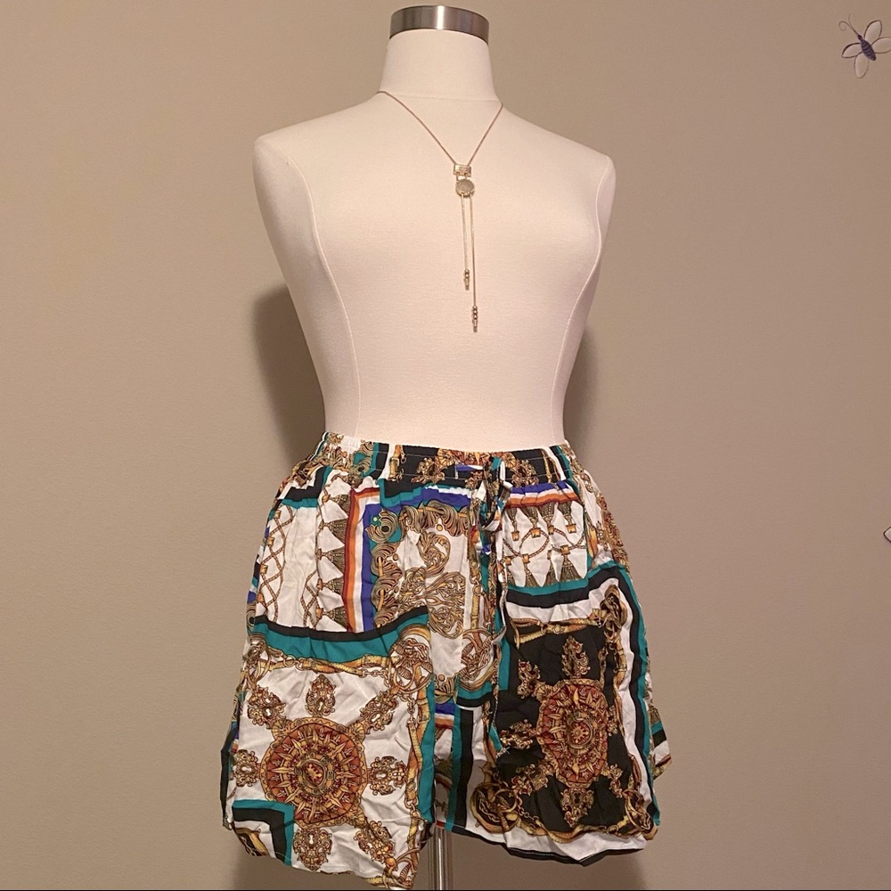 NWOT DRAWSTRING WAIST PATTERNED SHORT - 0XL